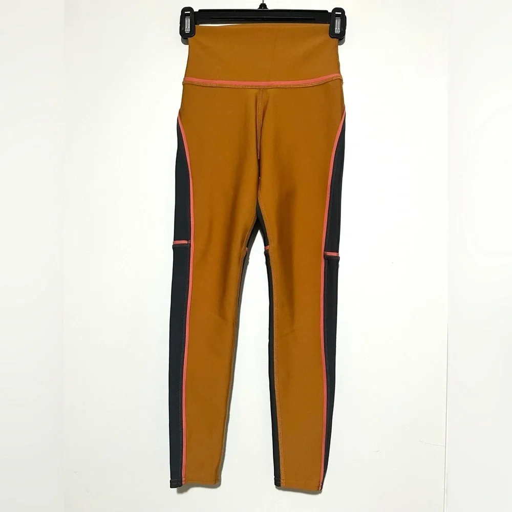 Alo Yoga 7/8 Element Legging in Bronze, Anthracite Strawberry XXS